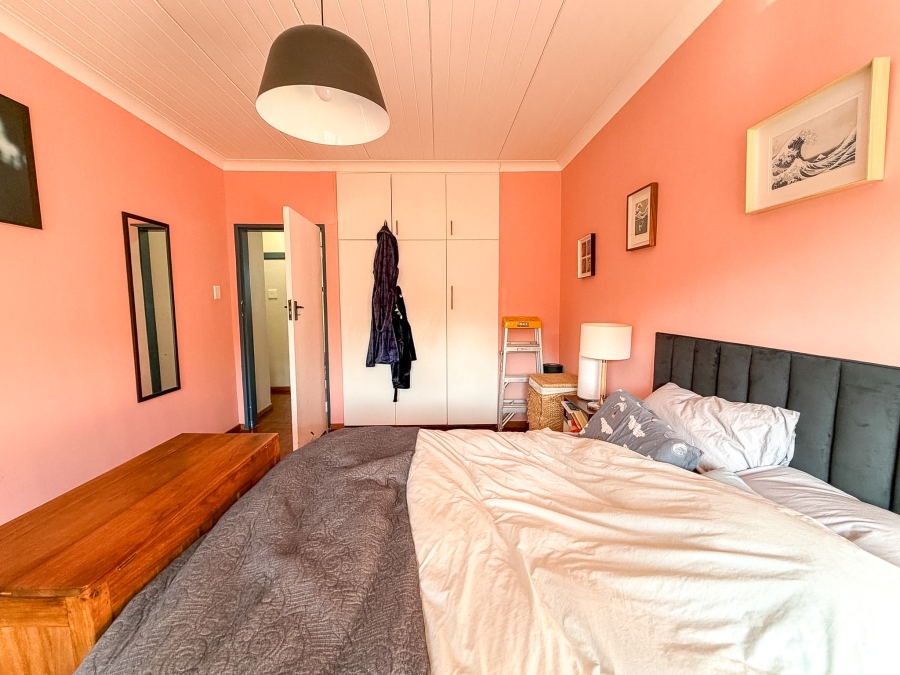 1 Bedroom Property for Sale in Vredehoek Western Cape